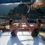 Indira-Diana-navasana